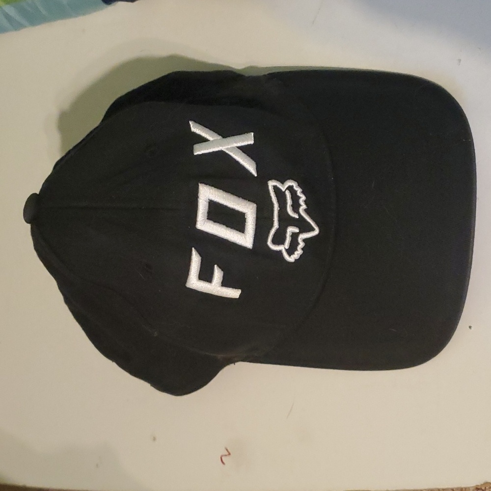 Fox 101 flex fit teen black baseball style hat with white logo
